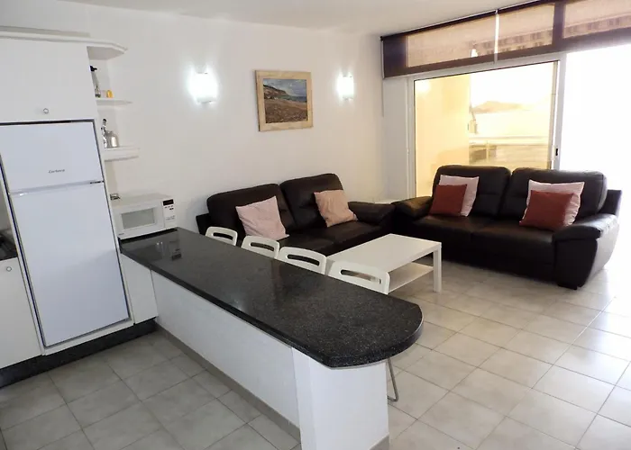 Mit Balkon Und Meerblick By Interhome Appartement