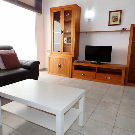 Mit Balkon Und Meerblick By Interhome דירה